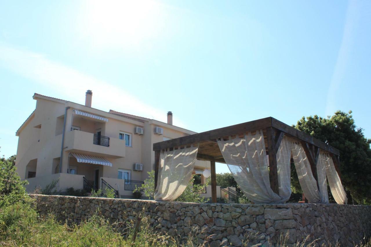 Apartments Karla I Ivano Mandre Bagian luar foto